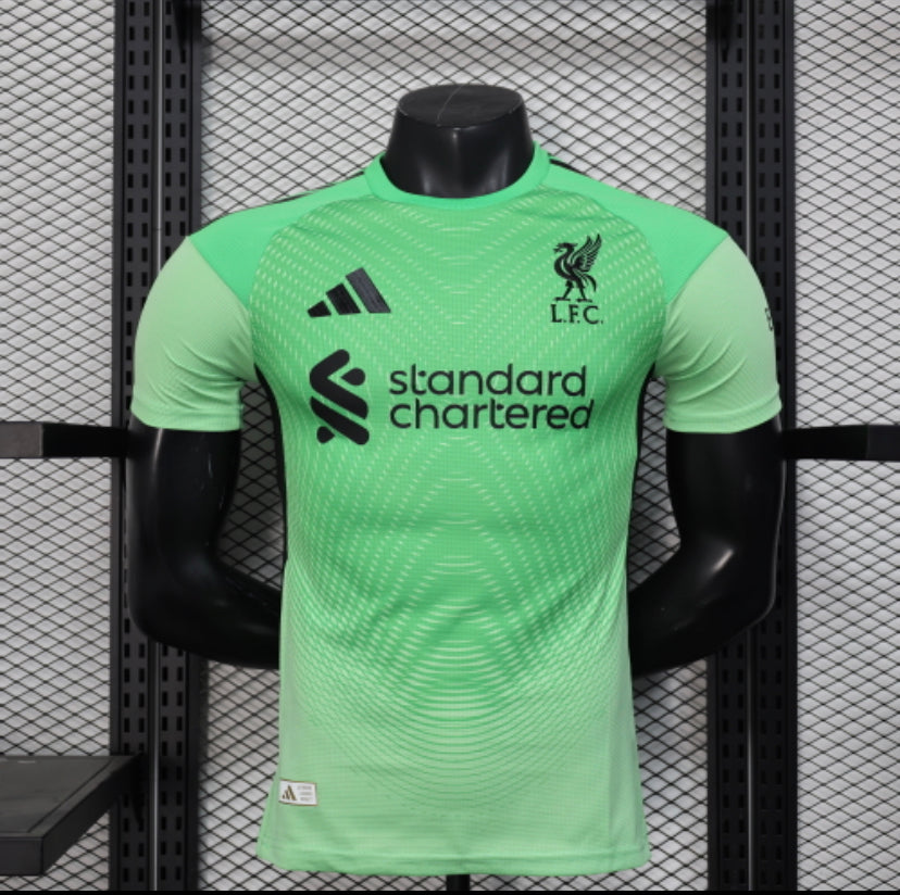 Maillot de gardien Liverpool FC saison 2023/2024, coloris vert fluo, design Adidas.
