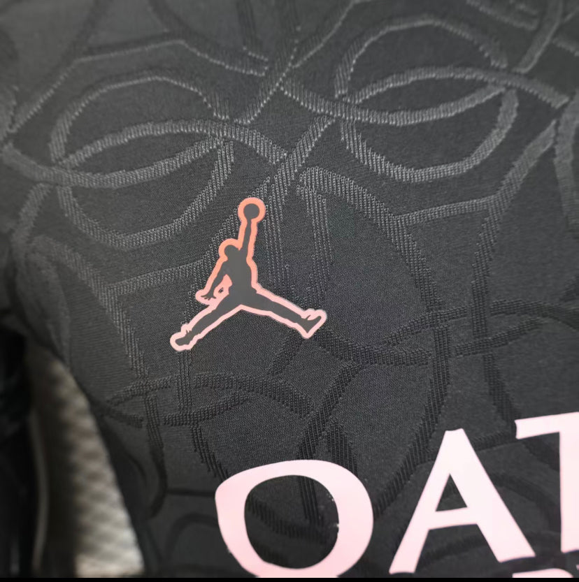 Maillot PSG Third 2023/2024 – Jordan x Qatar Airways (Noir & Rose)