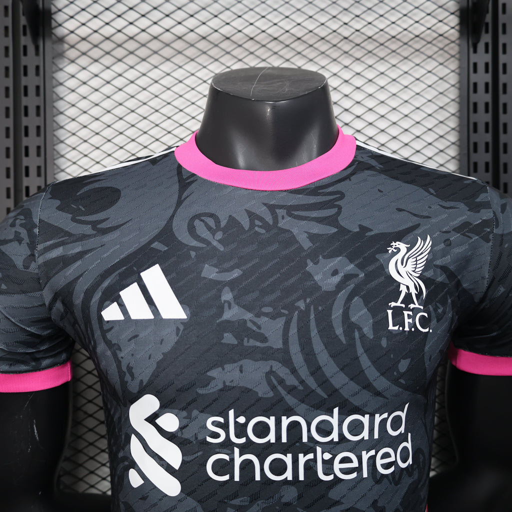 Maillot Liverpool Concept 2025/26 « Shadow Eagle »