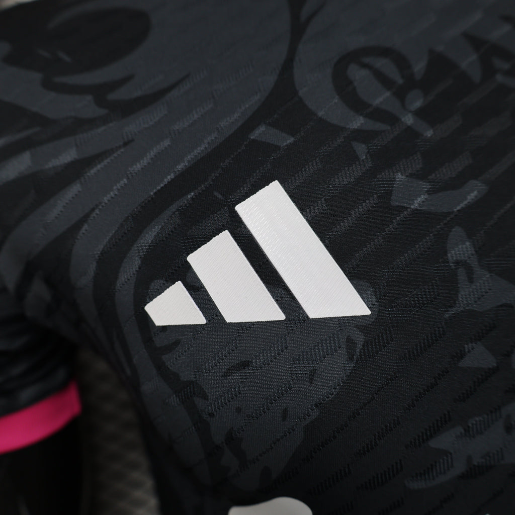 Maillot Liverpool Concept 2025/26 « Shadow Eagle »