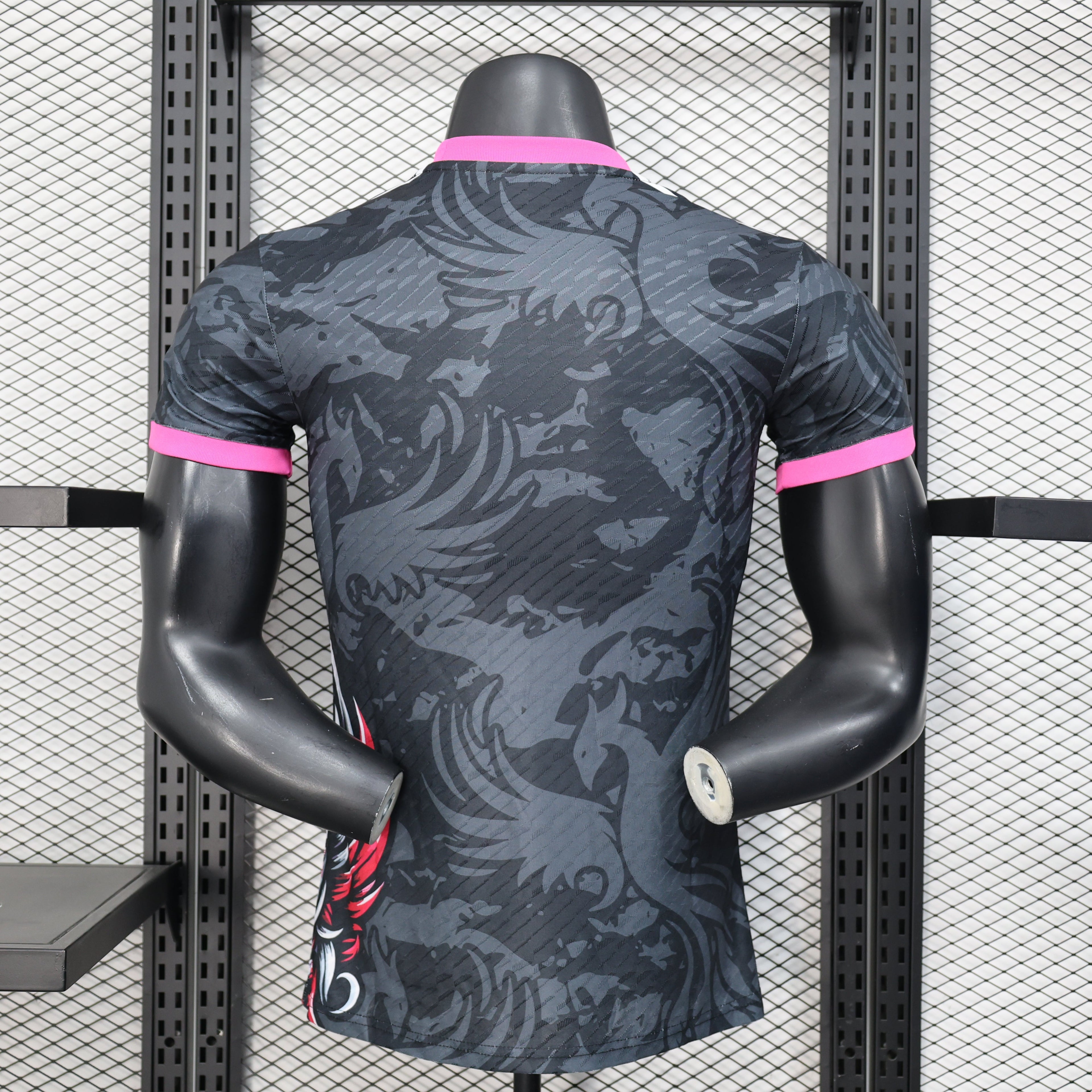 Maillot Liverpool Concept 2025/26 « Shadow Eagle »