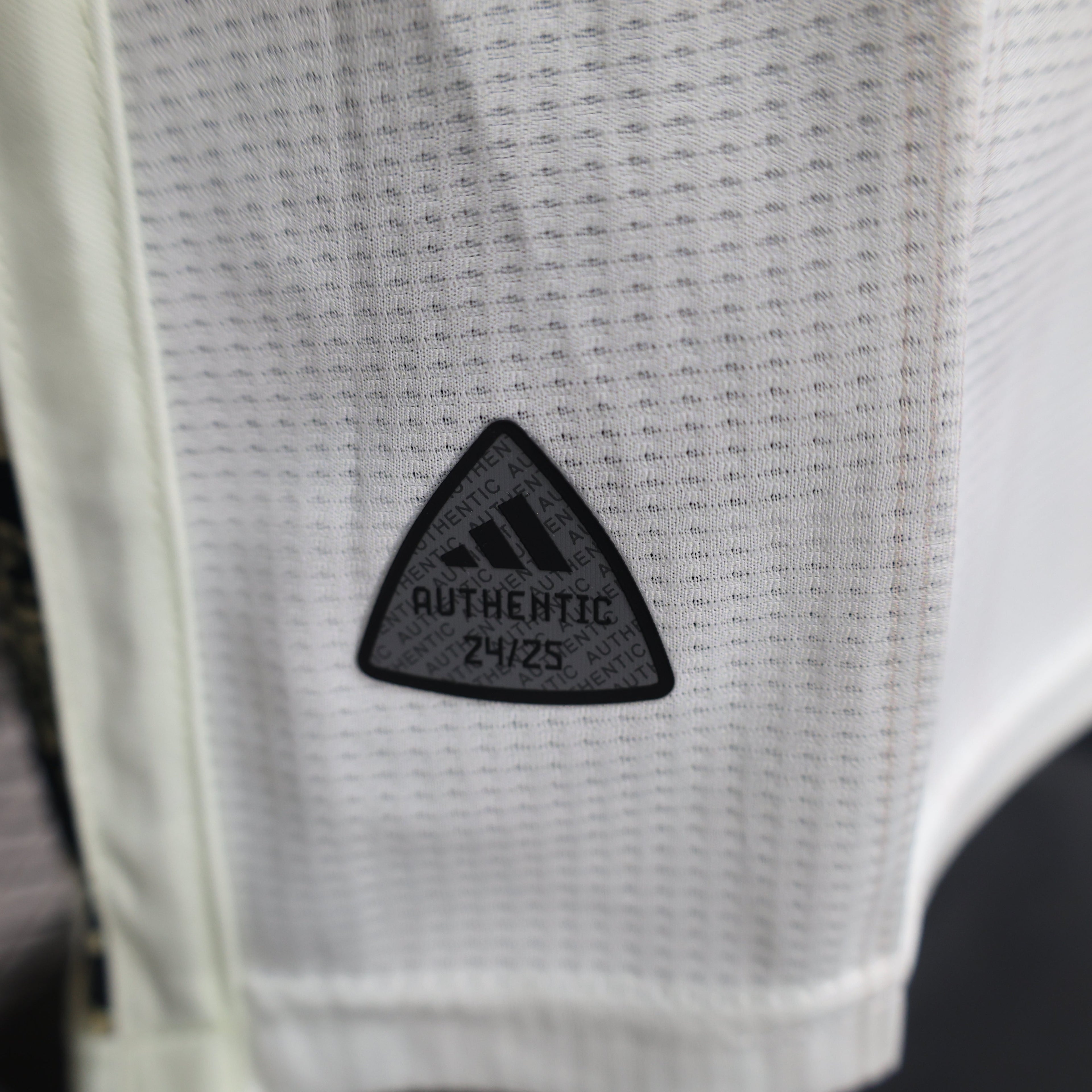 Maillot Concept Algérie 24/25 – Blanc & Noir Rosace