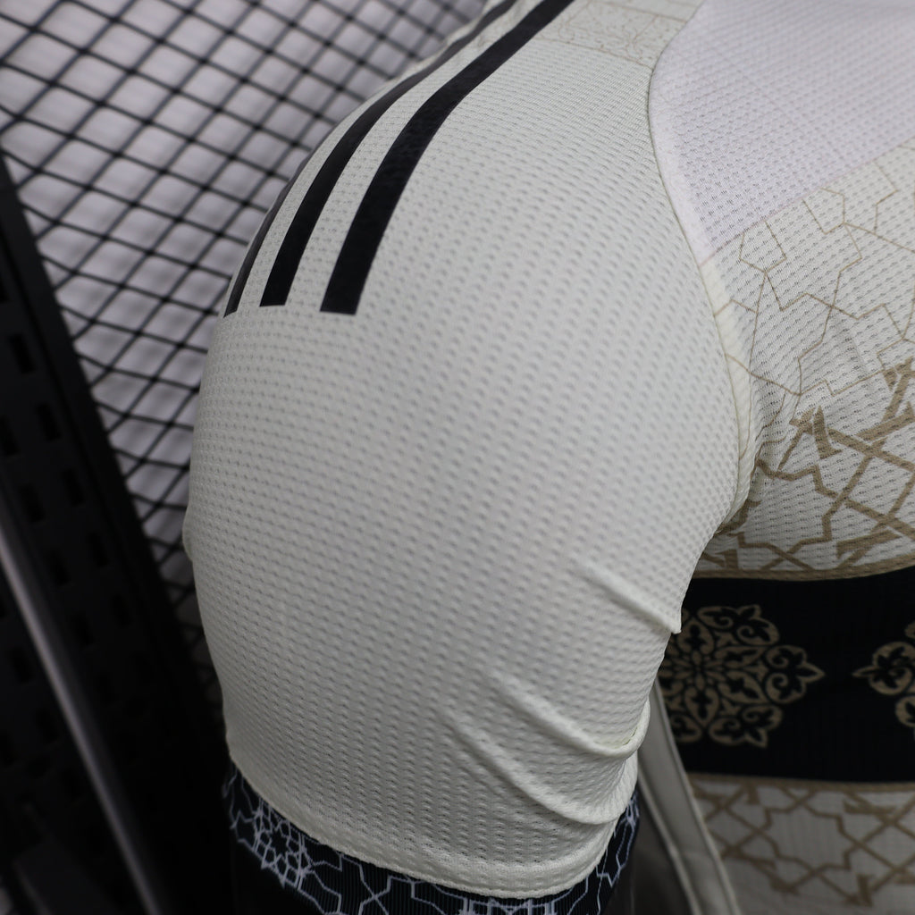 Maillot Concept Algérie 24/25 – Blanc & Noir Rosace