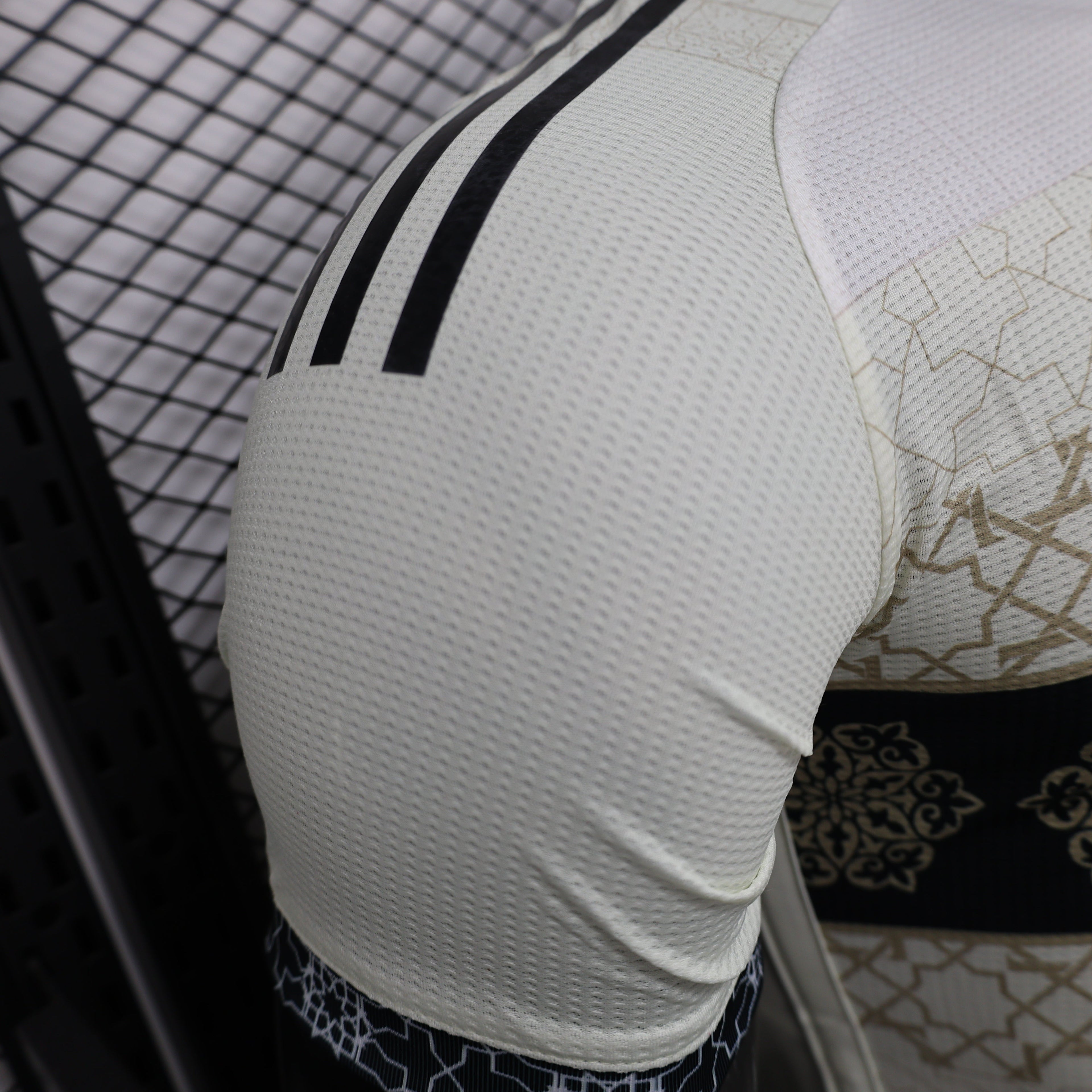 Maillot Concept Algérie 24/25 – Blanc & Noir Rosace